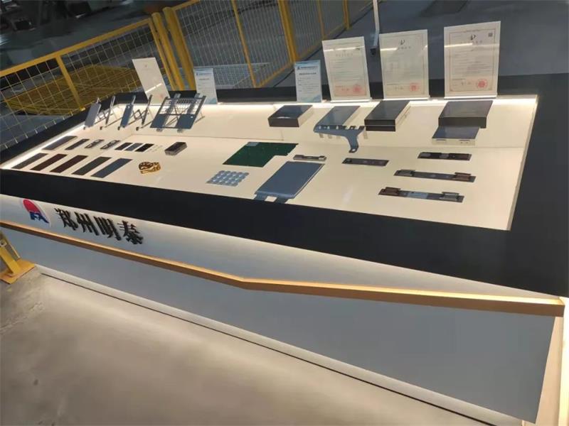 河南省委書記樓陽生、省長王凱蒞臨明泰鋁業子公司明晟新材料參觀調研